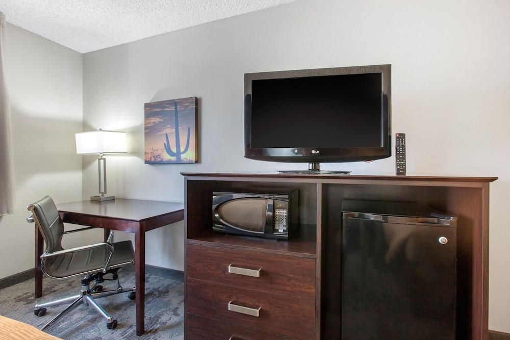 Clarion Inn Kingman I-40 Route 66 Экстерьер фото